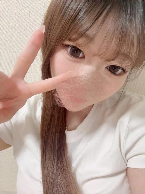みなと★19歳パイパン女子大生★